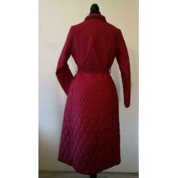 Mooi lange jas, maat 38, maroon.