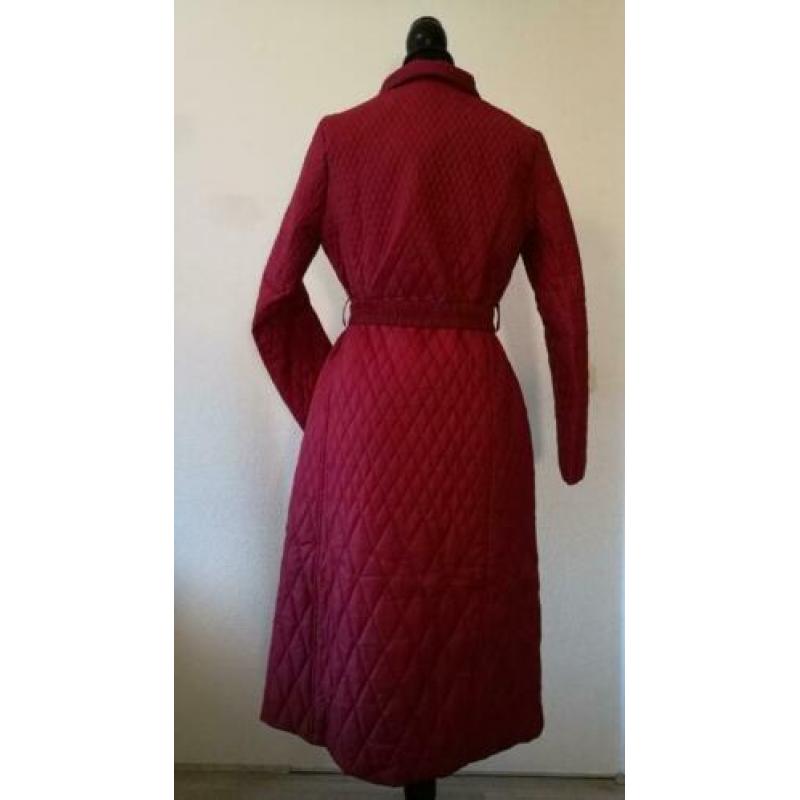 Mooi lange jas, maat 38, maroon.