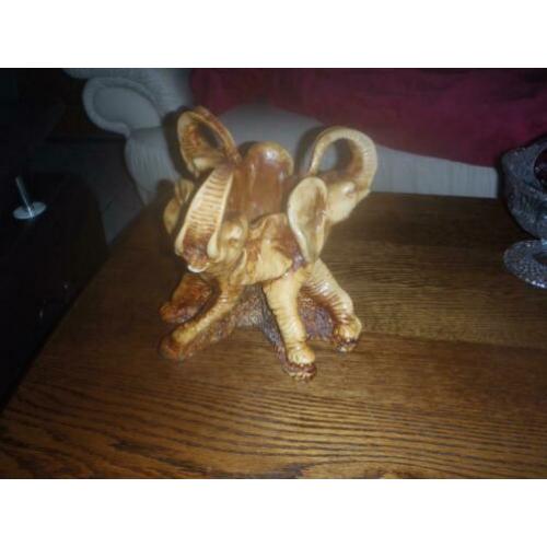 Een Prachtige Pot met Olifant