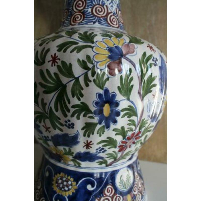 Knobbelvaas - Oud Delft - Polychroom