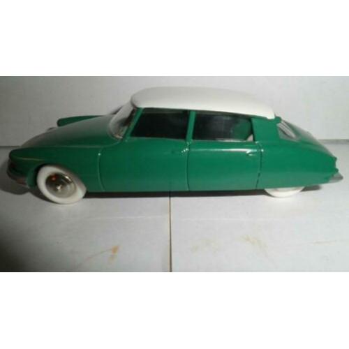 Modelauto: dinky toys Citroen DS 19