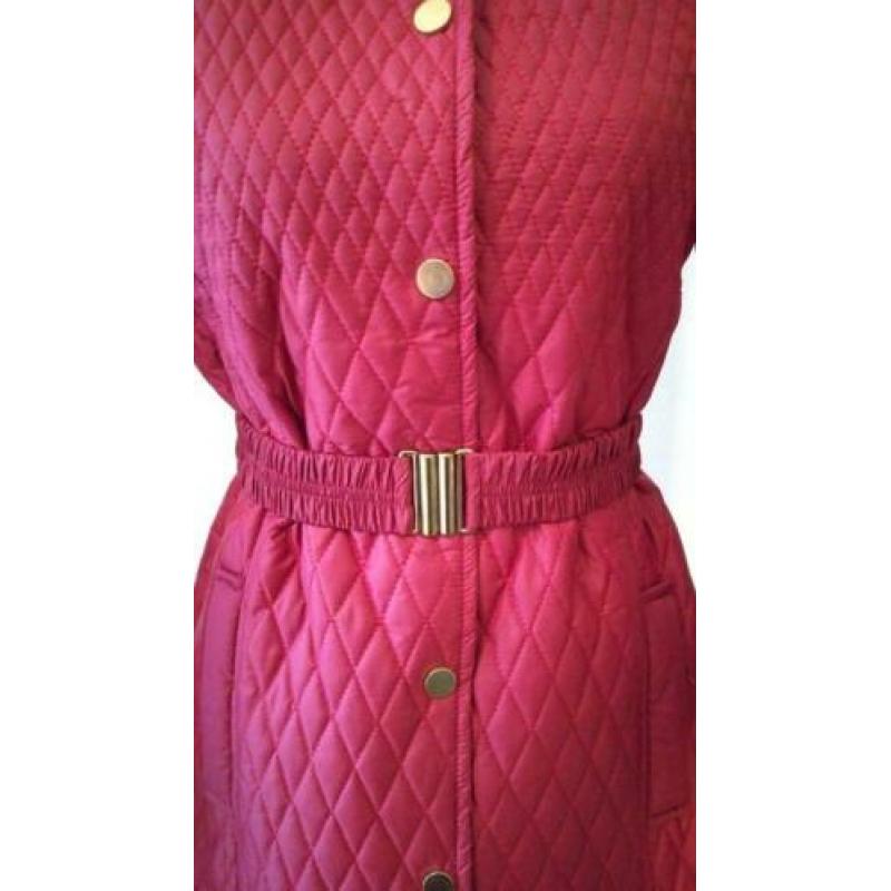 Mooi lange jas, maat 38, maroon.