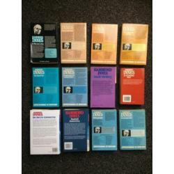 12 boeken van Hammond Innes - per stuk of per partij