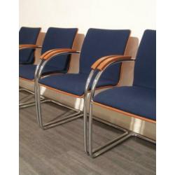d) Thonet design zwevende buisframe stoelen 4x