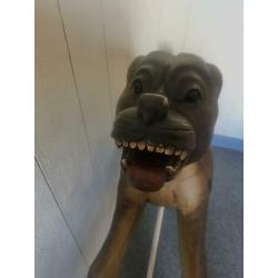 Grote houten draaimolen hond