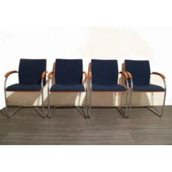 d) Thonet design zwevende buisframe stoelen 4x