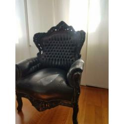 Zwarte barok stoel, fauteuil, licht beschadigd.