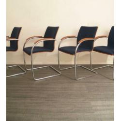 d) Thonet design zwevende buisframe stoelen 4x