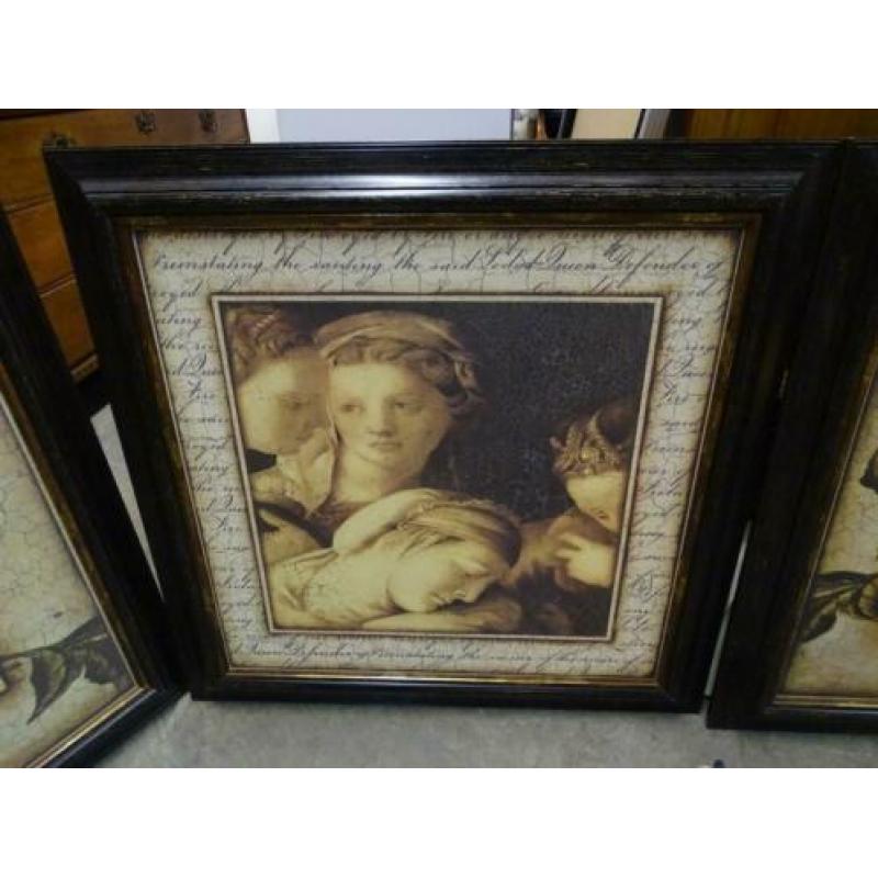 4 Prenten van dames in een mooie houten lijst