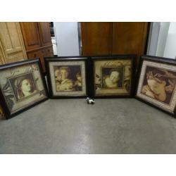 4 Prenten van dames in een mooie houten lijst