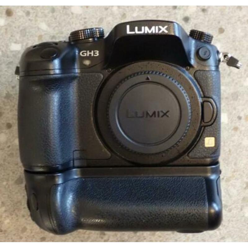 Panasonic Lumix DMC-GH3EG-K + DMW-BGGH3 Set