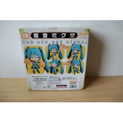 nendoroid miku cheefull version