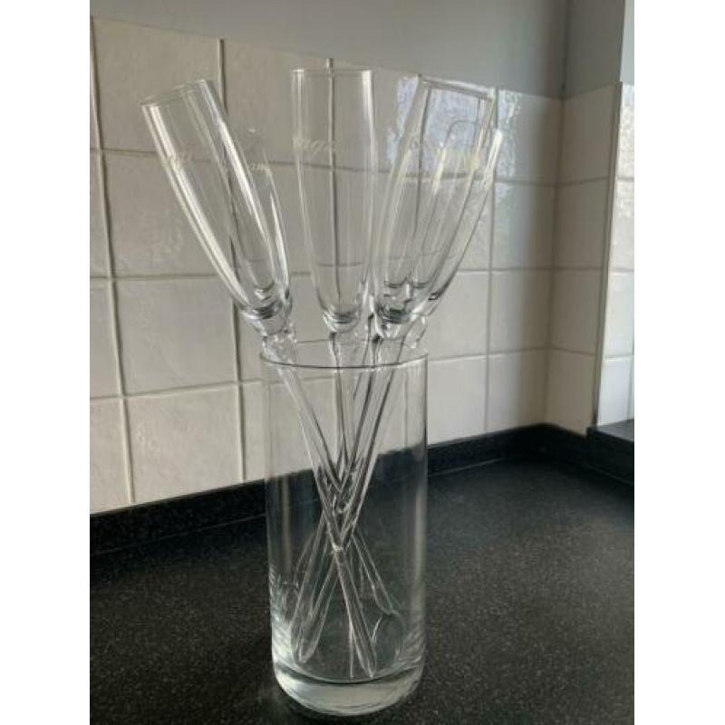 Champagne glazen/flutes zonder voet Rivièra maison in vaas