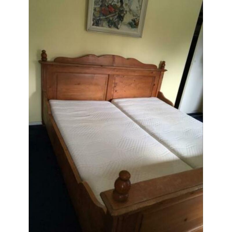 Massief Grenen tweepersoons bed 180 200