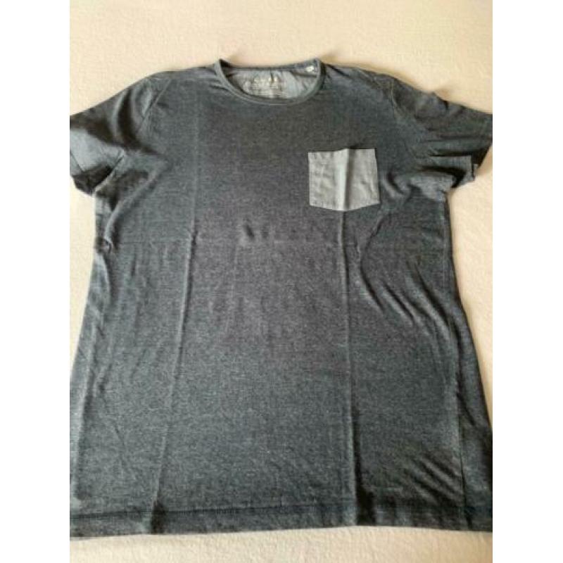 4 JACK & JONES T-SHIRTS maat L in nieuwstaat prijs per shirt