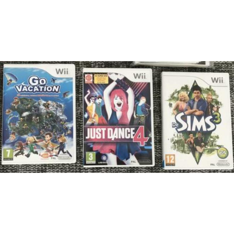 Nintendo Wii incl. 2 controllers & nunchuck plus 11 spellen!