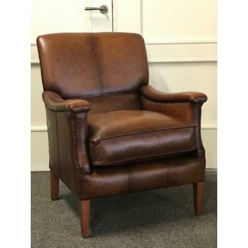 Engelse fauteuil in rundleer van Jeantique