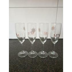 4 millennium champagne glazen