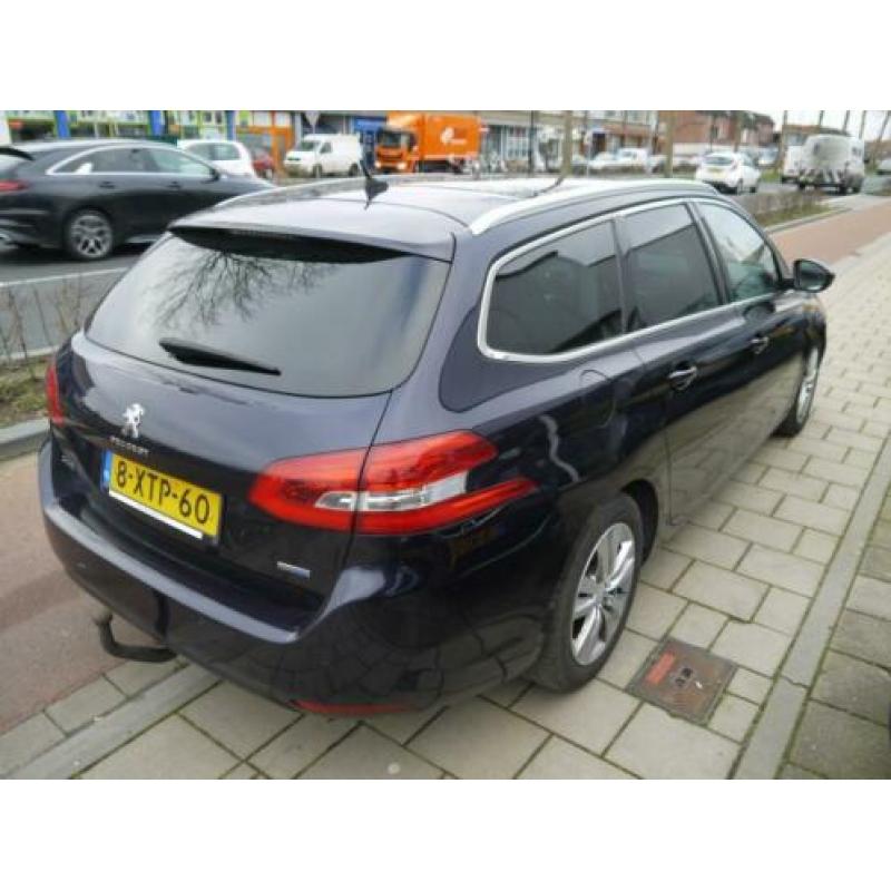 Peugeot 308 SW 1.6 BlueHDI B. L. Ex - Navigatie - Glazen Dak