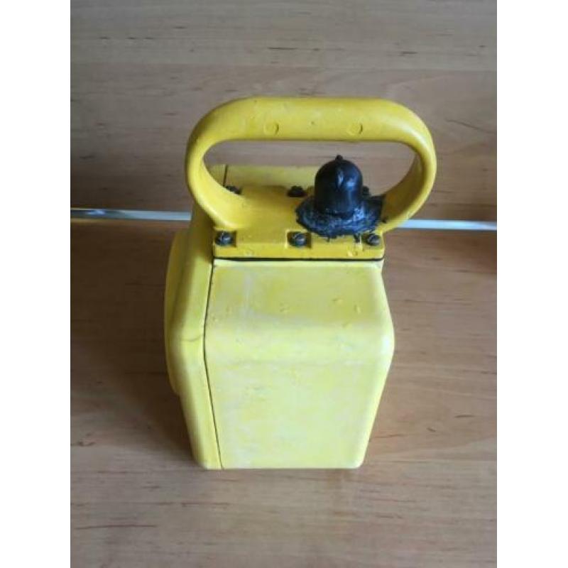Vintage Yellow US Navy Military Roflan