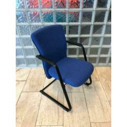 Vergaderstoelen , sledestoelen , Dauphine , blauwe stof