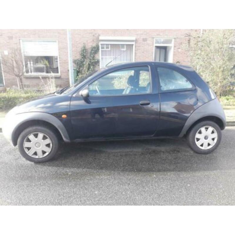 Leuke blauwe Ford Ka , bouwjaar 2004