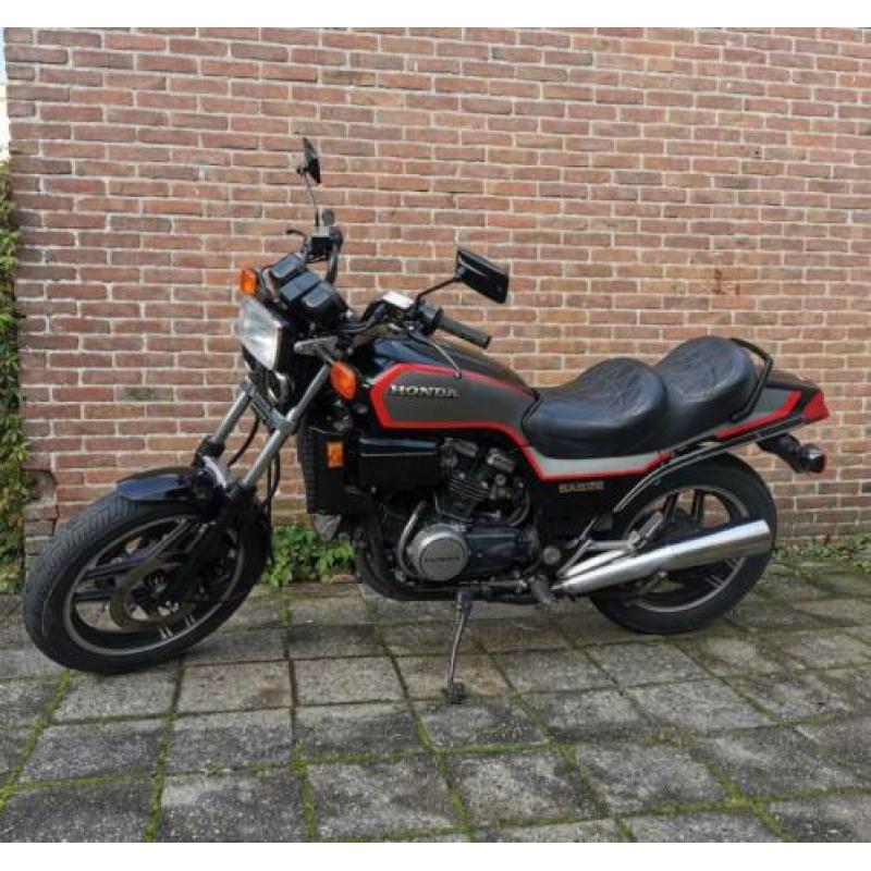 Honda VF700 sabre