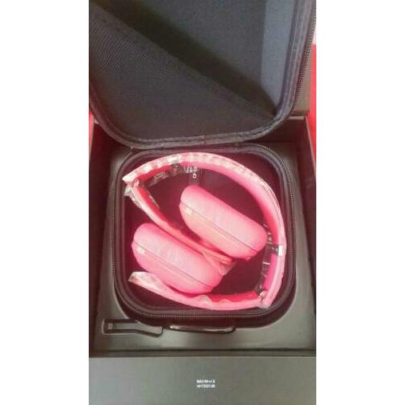 Monster Purity HD fuchsia