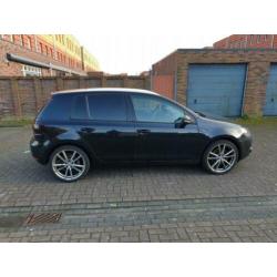 Volkswagen Golf 1.4 TSI Highline motor gereviseerd!