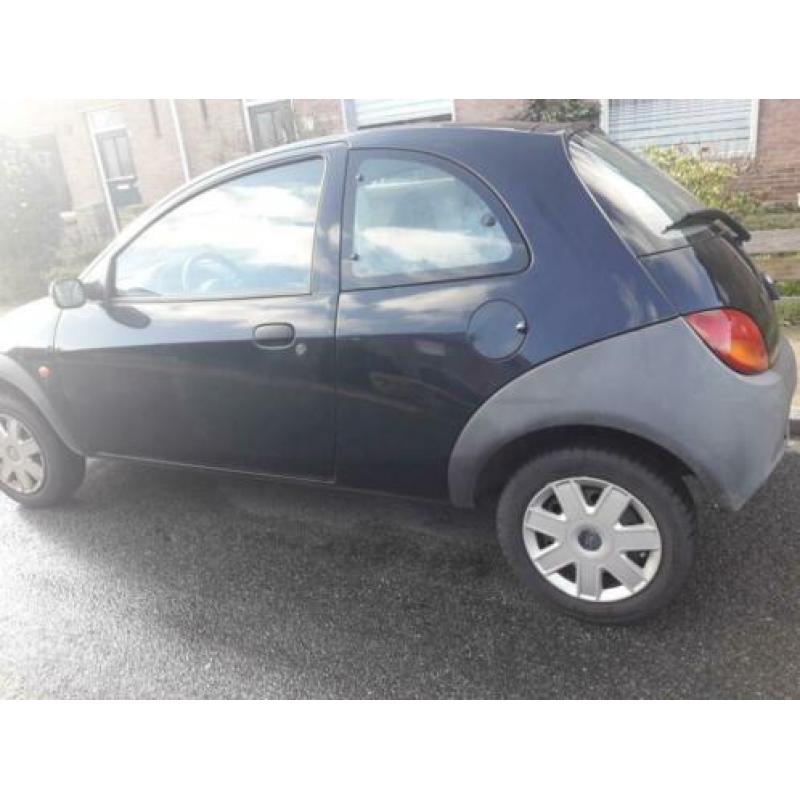 Leuke blauwe Ford Ka , bouwjaar 2004