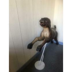 Grote houten draaimolen hond