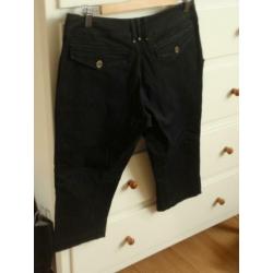 Armani Jeans: Zwarte Driekwart Broek - damesmaat 44