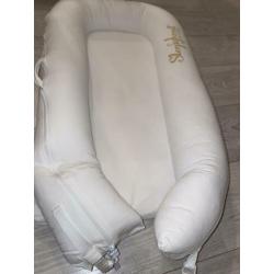 Sleepyhead deluxe plus wit babynest