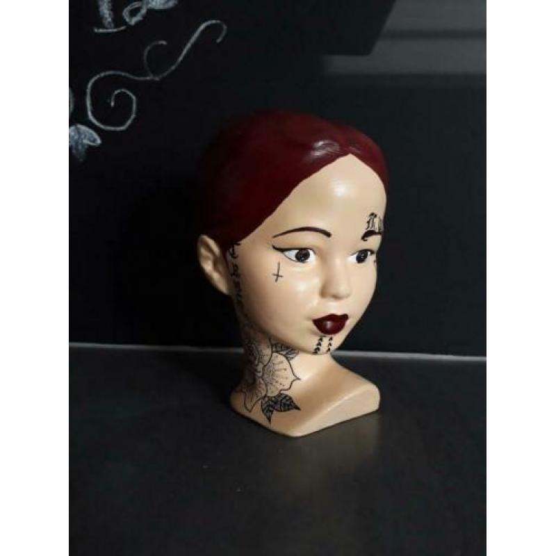 Tattoobeeld "handsome lady " silly art borstbeeld vrouw