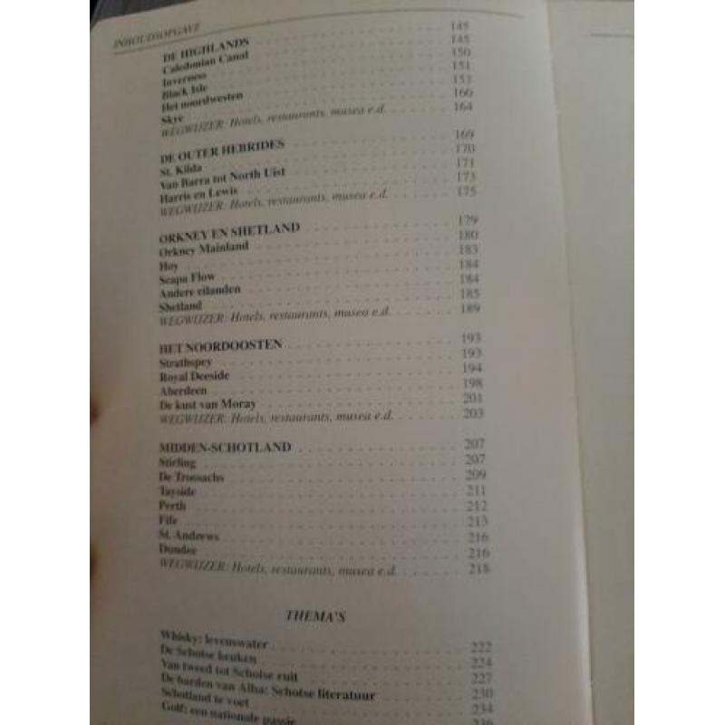 Schotland Nelles Guide Het Spectrum reisgids boek GRATIS VRZ