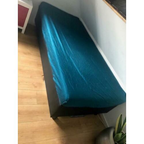 2x 1 persoons-boxspring hotelbed 1 persoons bed 90 x 200 zwa