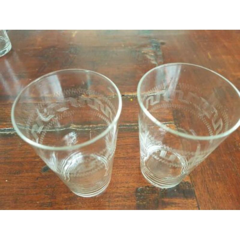 2 antiek sap glazen glas kristal water glazen gegraveerd