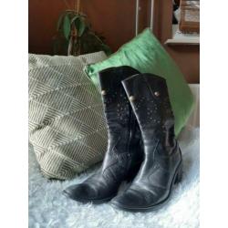 Mooie stoere laarsjes leer met studs