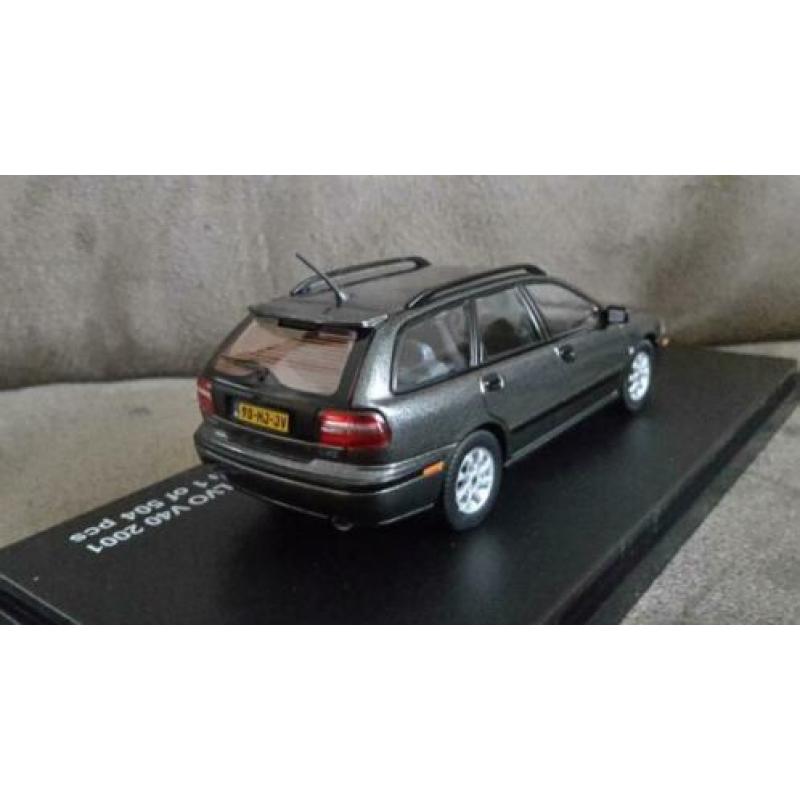 Triple 9 Volvo V40 2001 1/43