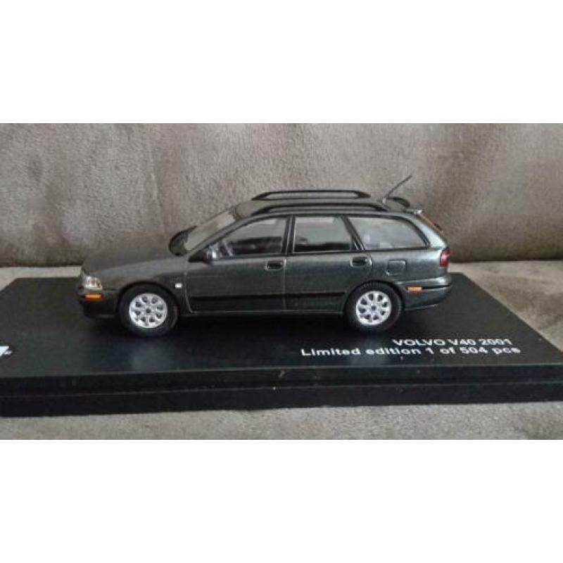 Triple 9 Volvo V40 2001 1/43