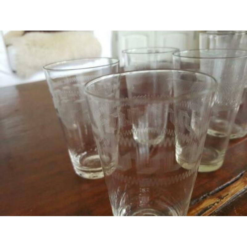 2 antiek sap glazen glas kristal water glazen gegraveerd
