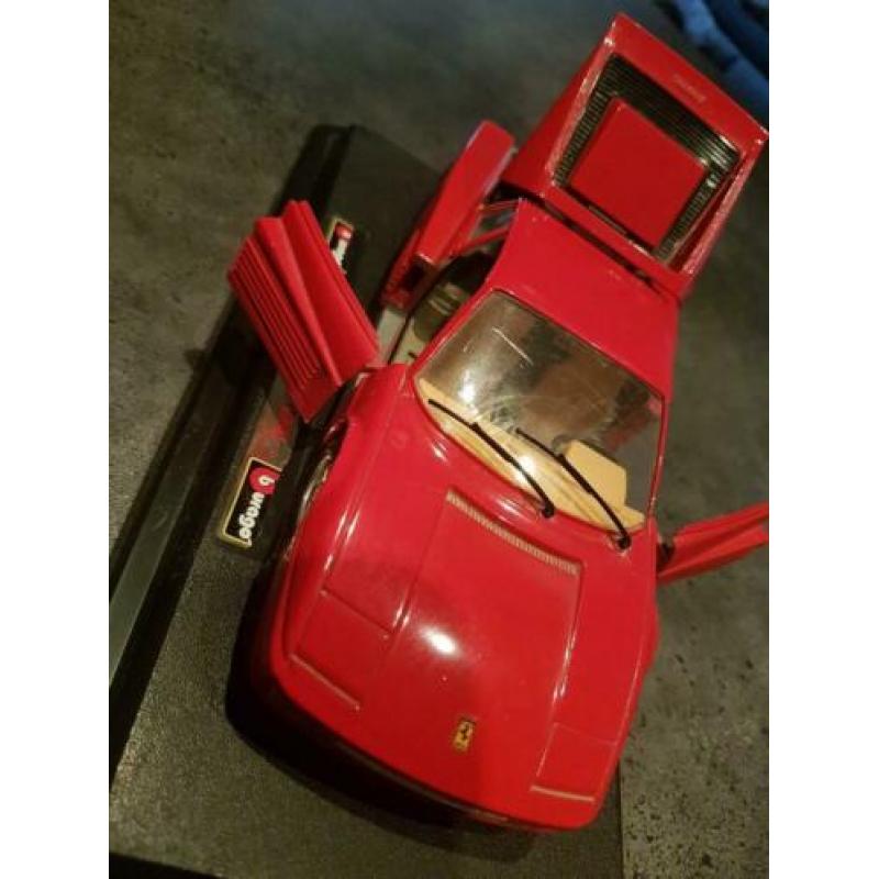BBURAGO Ferrari Testarossa (1984) 1/24