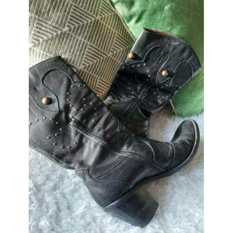 Mooie stoere laarsjes leer met studs