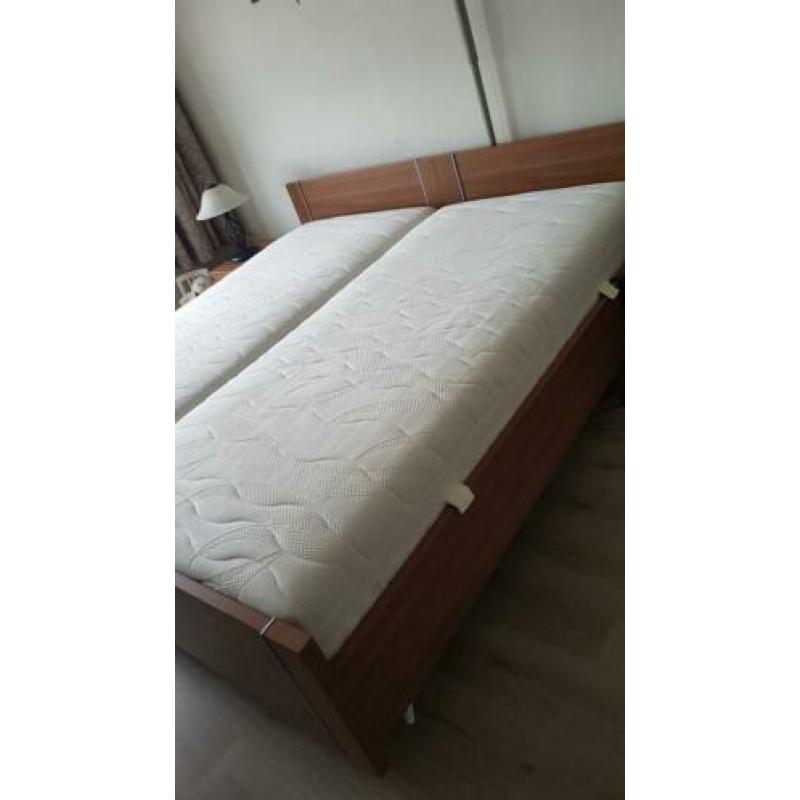 Elektrisch bed als nieuw