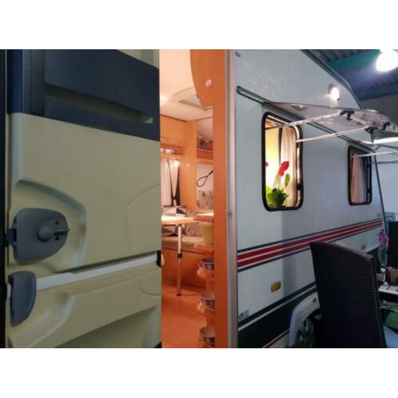 Beyerland Sprinter LX 440 TSF 2004 / VOORTENT EN LUIFEL