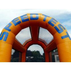 Oranje leeuw stropdas schieten voetbal te huur