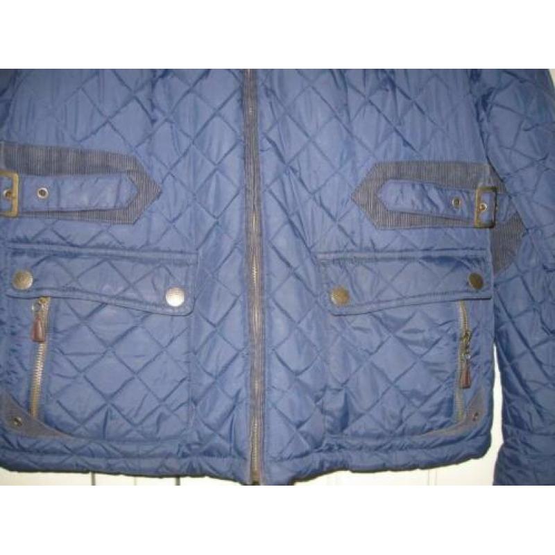 Stoere outdoor jassen maat 42-44 Blauw en wolwit.