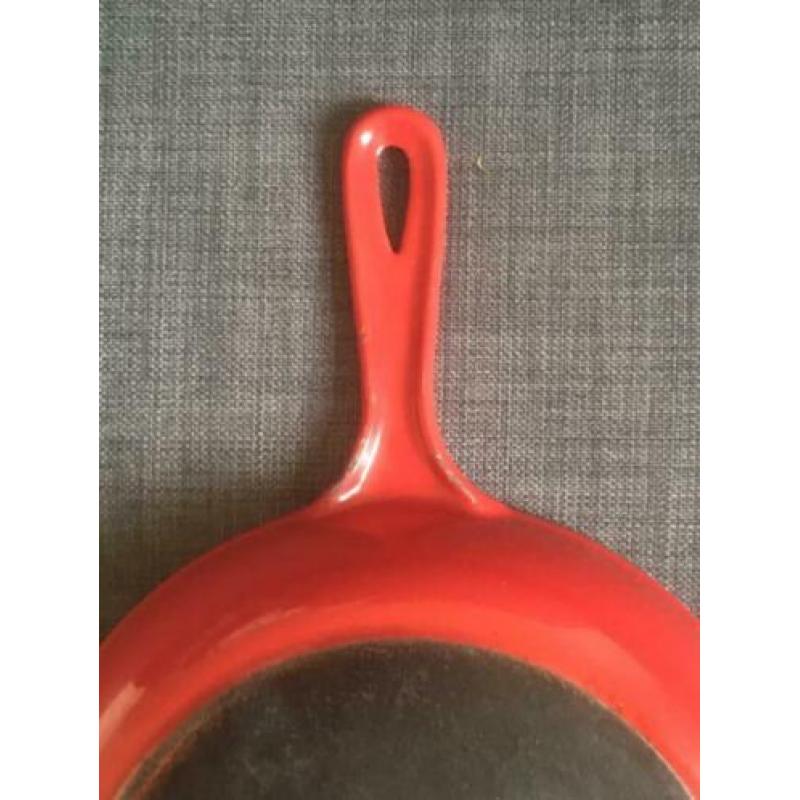 Cousances nu Le Creuset: rode steelpan