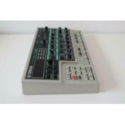 Yamaha DX200