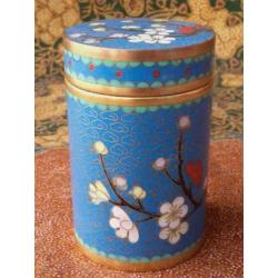 Mooi oud Chinees kruidenpotje van cloisonne 7,7 cm.